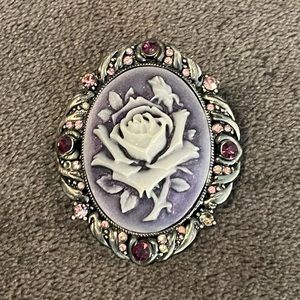 Lovely cameo style Rose Pin